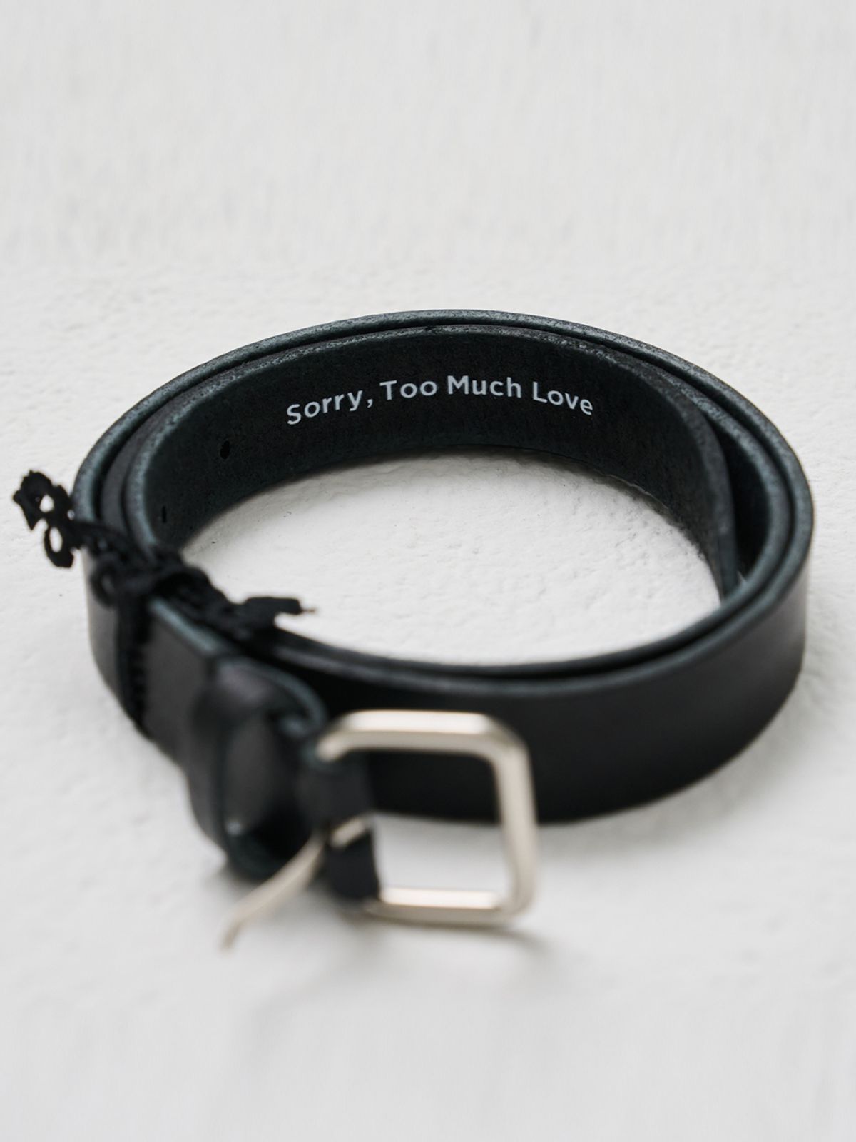 쏘리, 투 머치 러브(SORRY, TOO MUCH LOVE) 24Square Buckle Season Leather Slim Belt