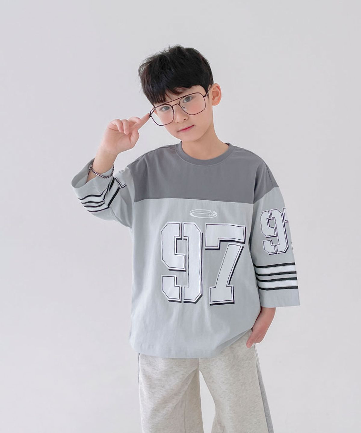 베리클로젯(BERRYCLOSET) 넘버 어센틱 티셔츠