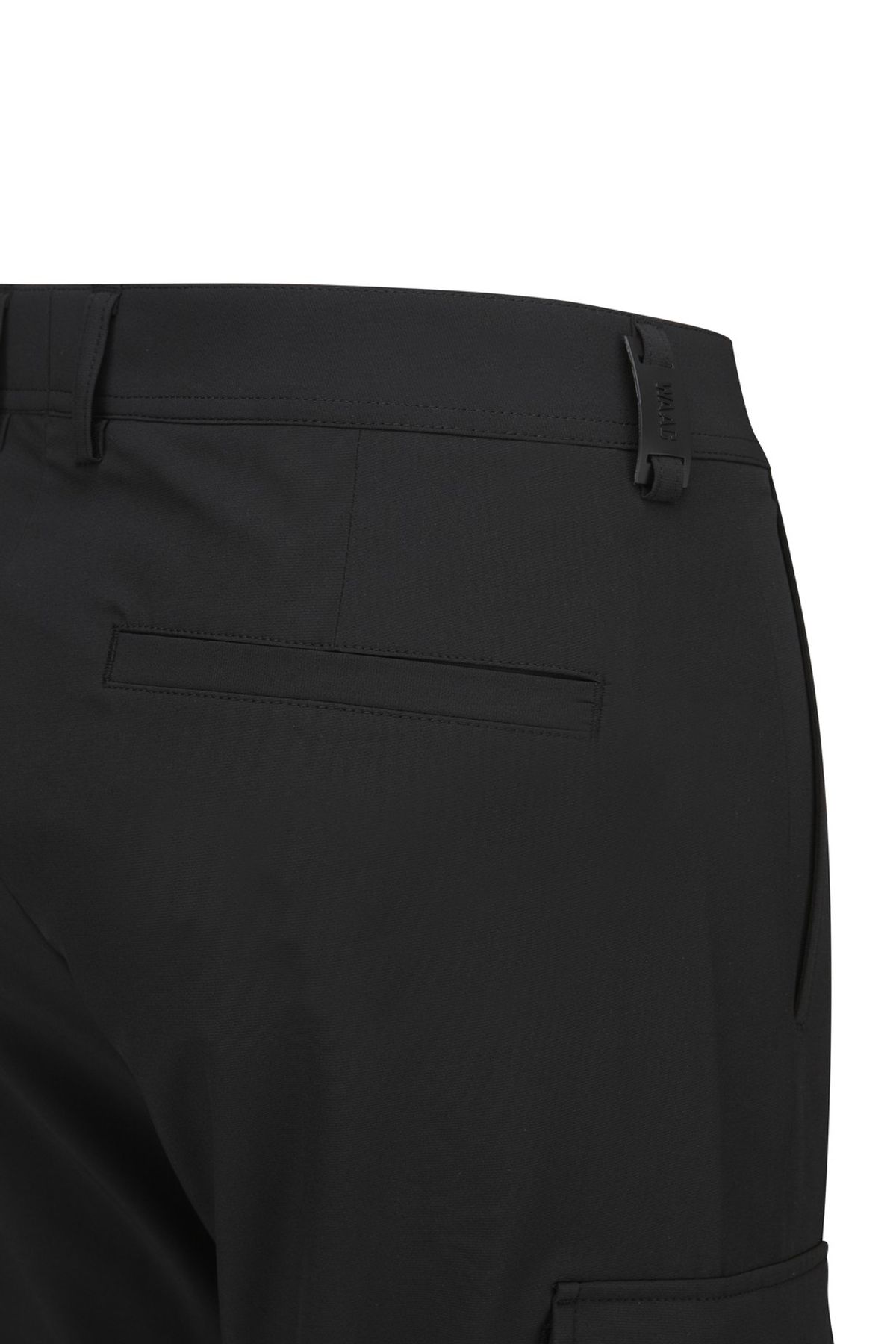 왁(WAAC) Men Tapered Fit Crop Pants_WMPNM25902BKX