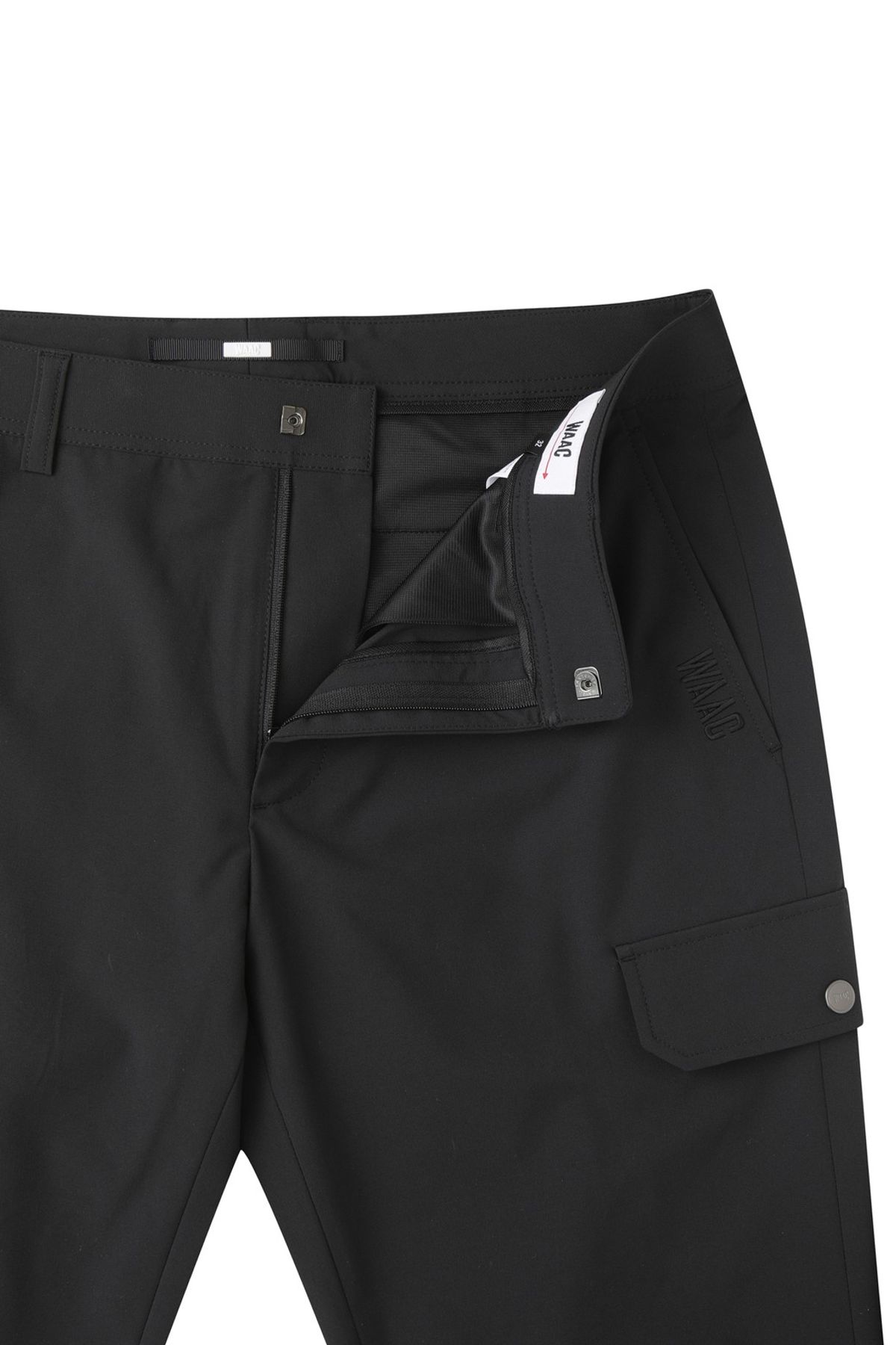 왁(WAAC) Men Tapered Fit Crop Pants_WMPNM25902BKX