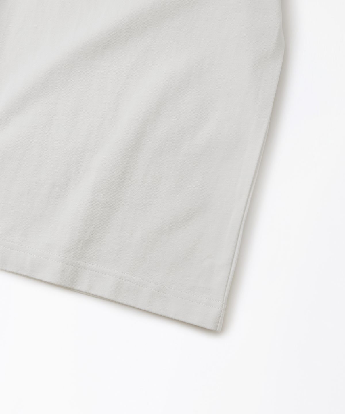 아웃스탠딩(OUTSTANDING) MIGHTY TIGER LOGO POCKET TEE_OFF WHITE