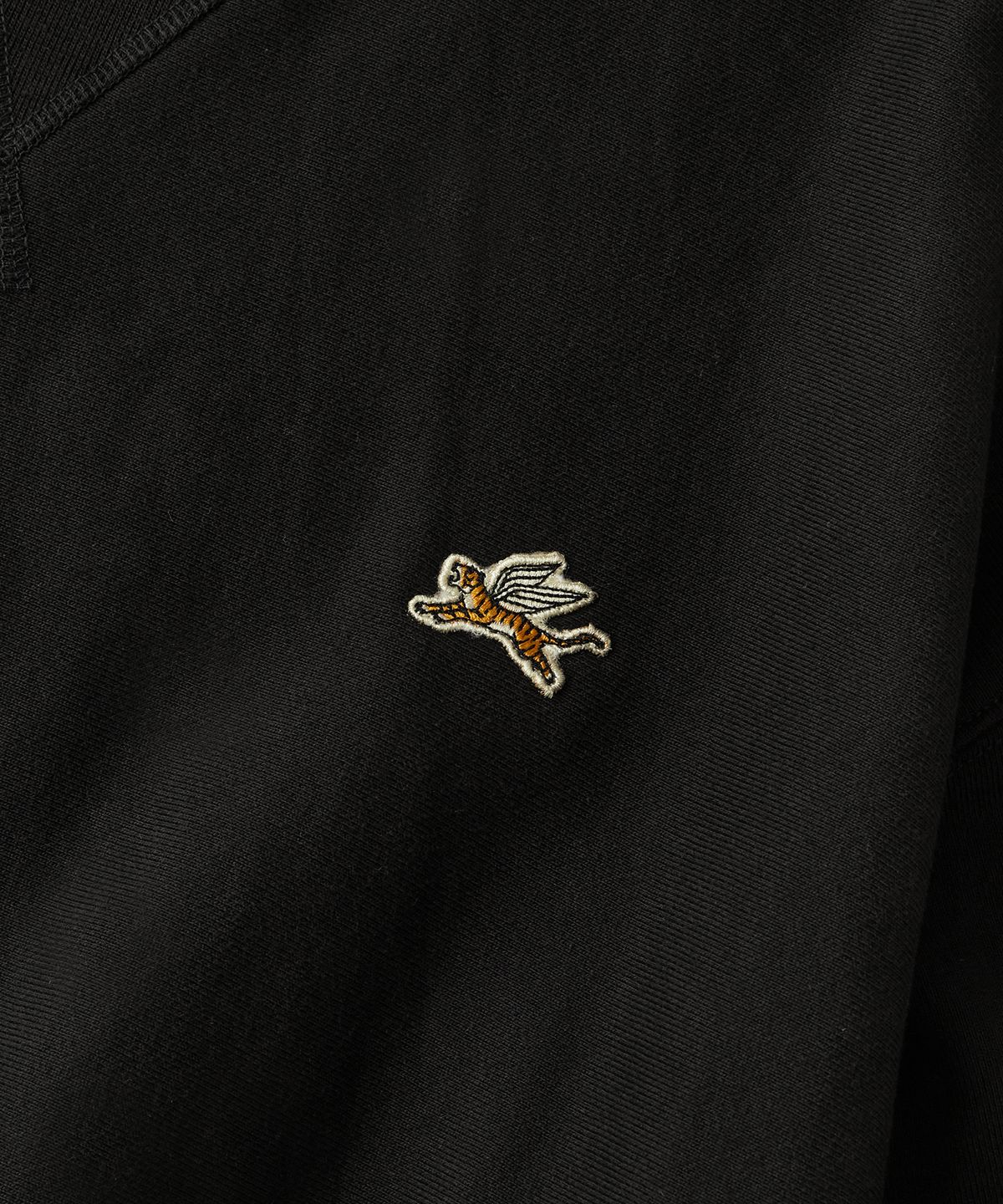 아웃스탠딩(OUTSTANDING) MIGHTY TIGER LOGO SWEAT_BLACK