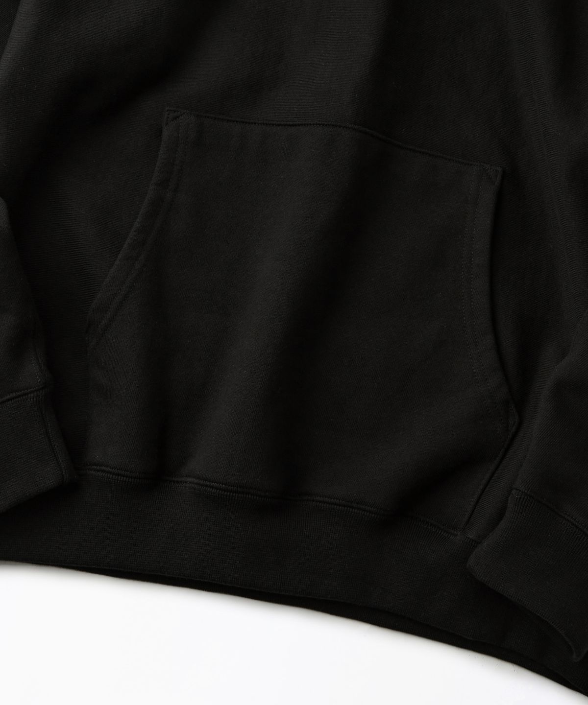 아웃스탠딩(OUTSTANDING) MIGHTY TIGER LOGO HOOD SWEAT_BLACK