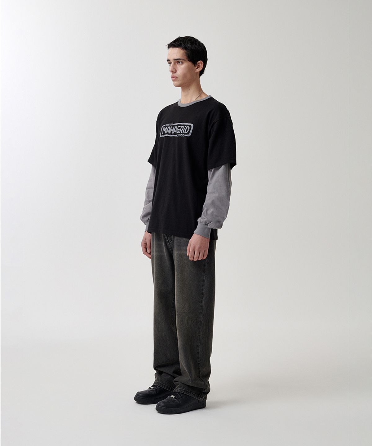 마하그리드(MAHAGRID) BANNER LOGO LAYERED LS TEE BLACK(MG2FSMM555A)