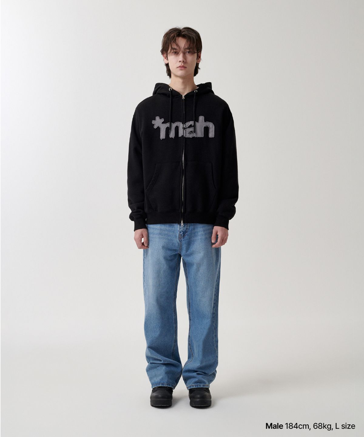 마하그리드(MAHAGRID) mah CUT OFF APPLIQUE ZIP-UP HOODIE BLACK(MG2FSMM492A)