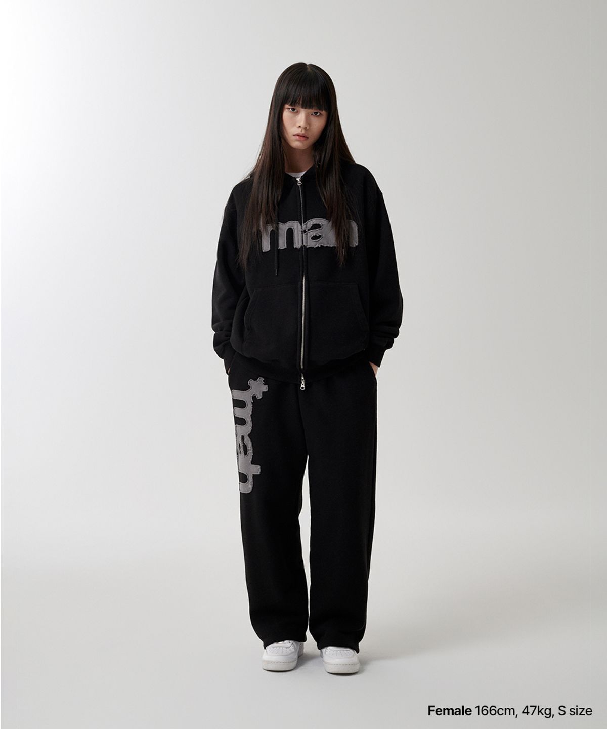 마하그리드(MAHAGRID) mah CUT OFF APPLIQUE ZIP-UP HOODIE BLACK(MG2FSMM492A)