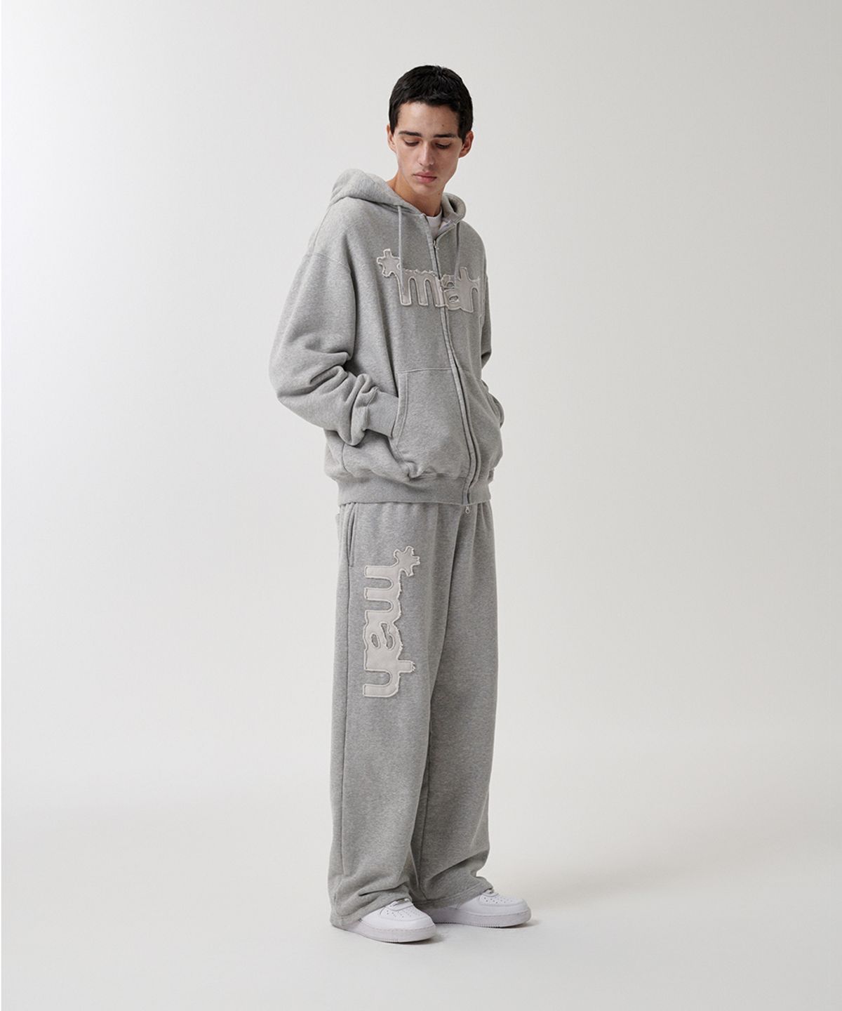 마하그리드(MAHAGRID) mah CUT OFF APPLIQUE ZIP-UP HOODIE GREY(MG2FSMM492A)