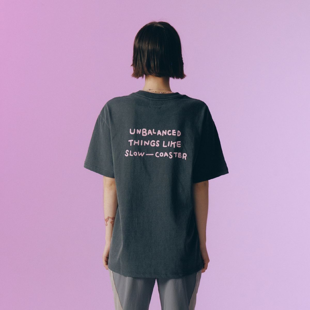 슬로코스터(SLOWCOASTER) SLCO UNBALANCED TEE Dark Grey