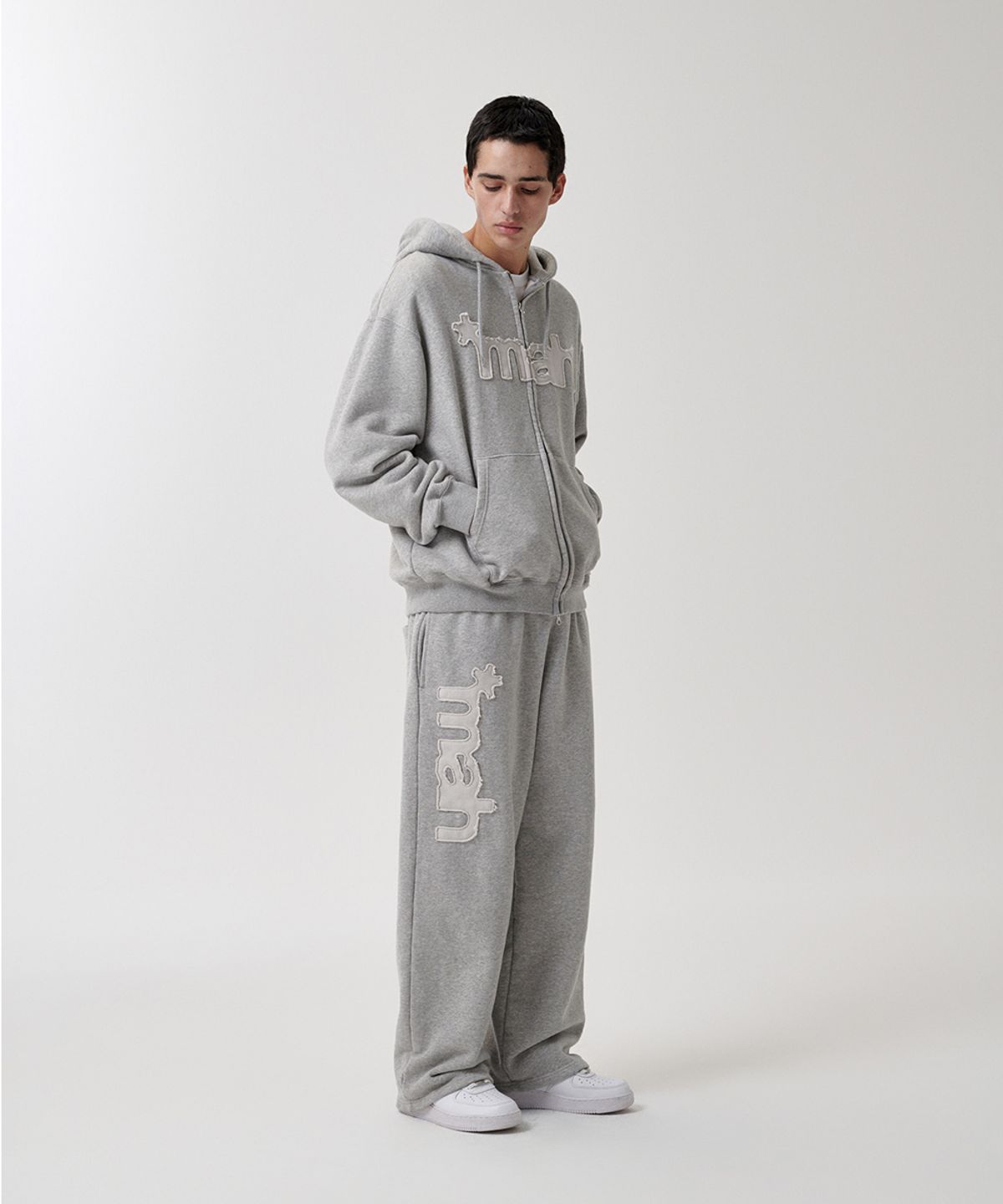 마하그리드(MAHAGRID) mah CUT OFF APPLIQUE SWEATPANT GREY(MG2FSMPA01A)