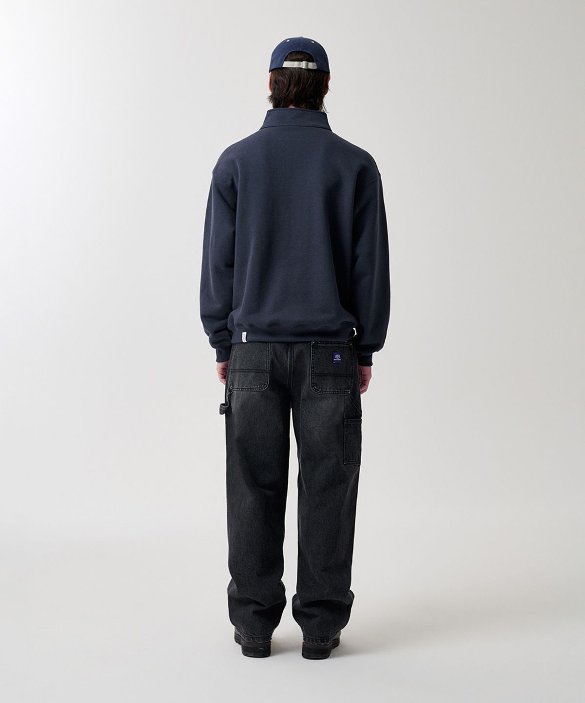 마하그리드(MAHAGRID) ARCH LOGO APPLIQUE HALF ZIP-UP SWEATSHIRT NAVY(MG2FSMM444A)