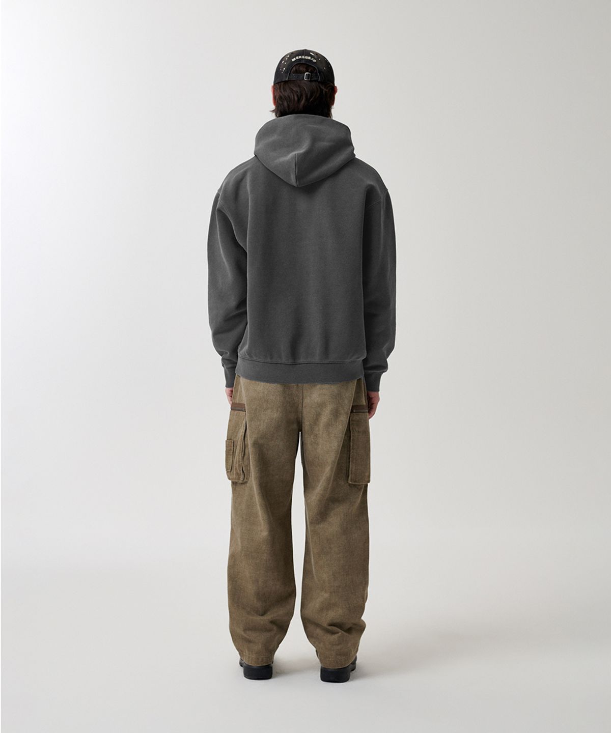 마하그리드(MAHAGRID) PARADISE PIGMENT HOODIE CHARCOAL(MG2FSMM410A)