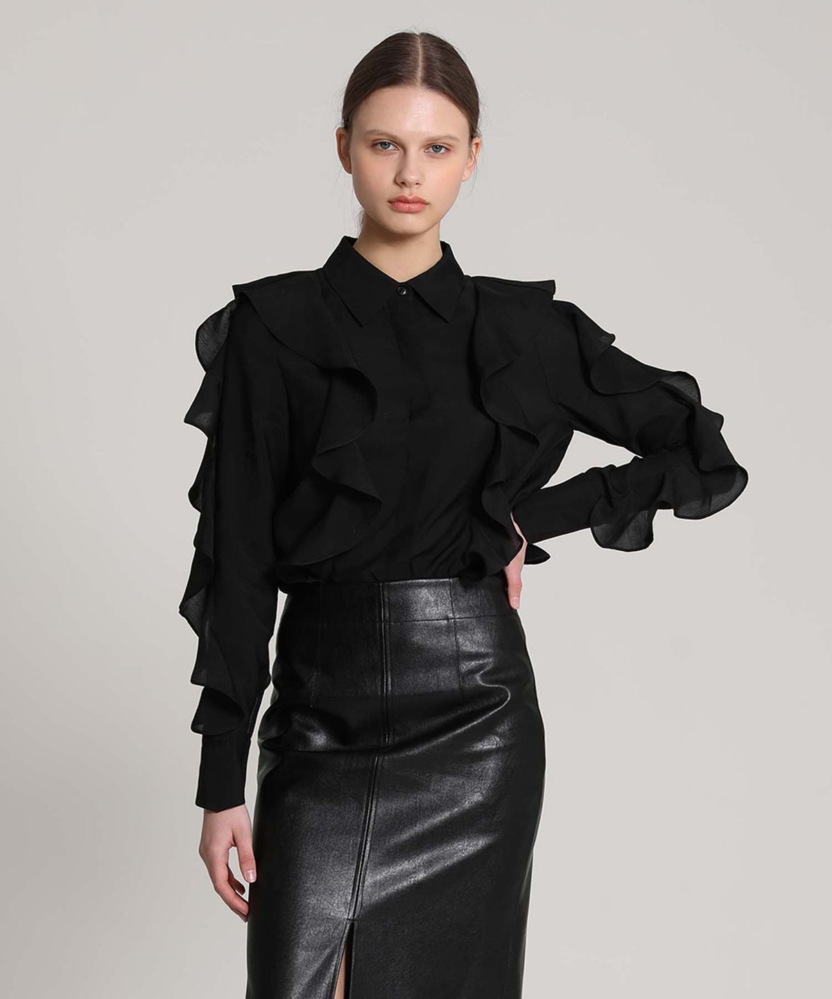 세컨드 아르무아(02ARMOIRE) Selene Blouse _ Black
