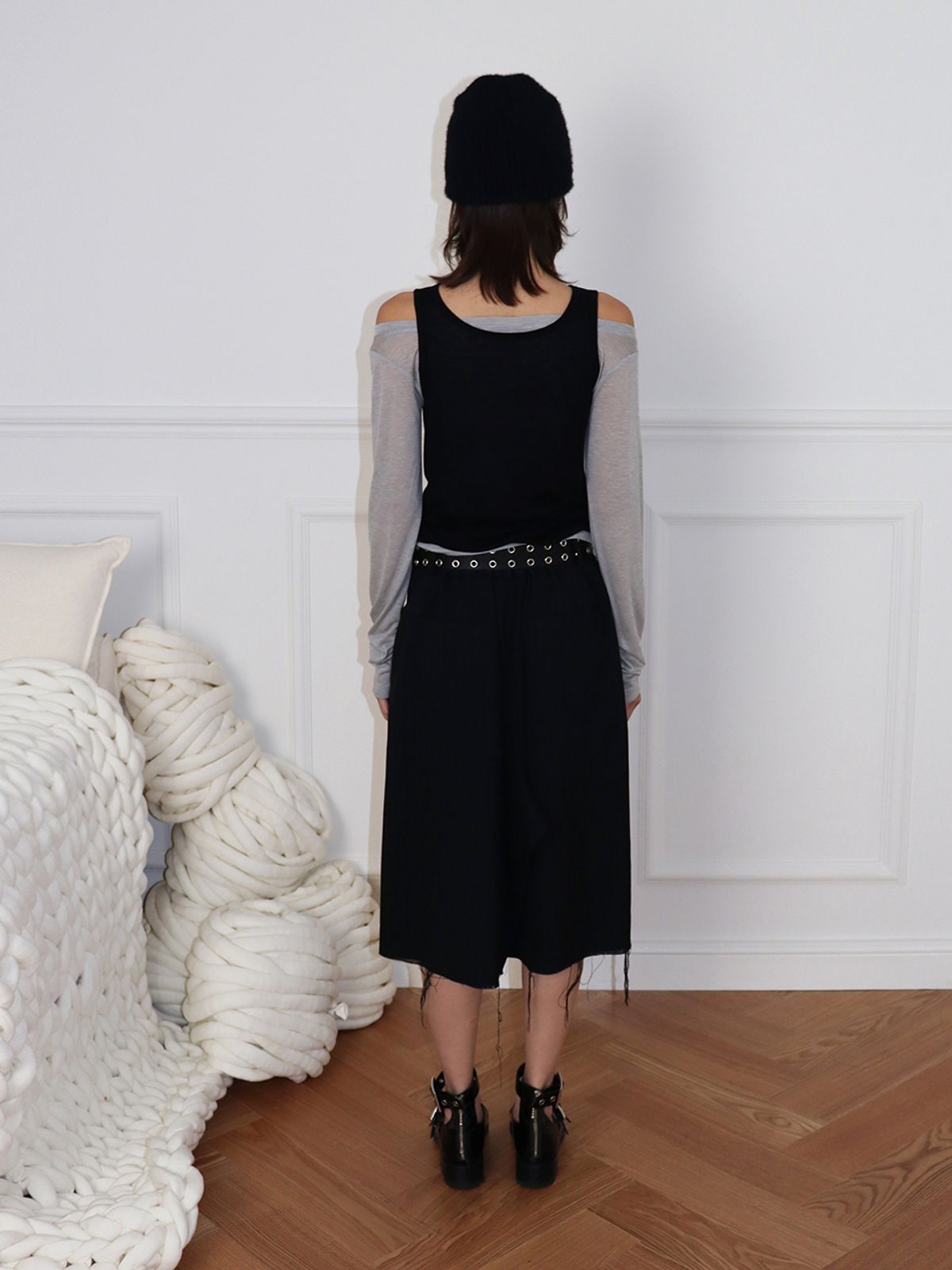 민더리(MEENDERI) 2WAY SHEER LAYERED TOP - BLACK