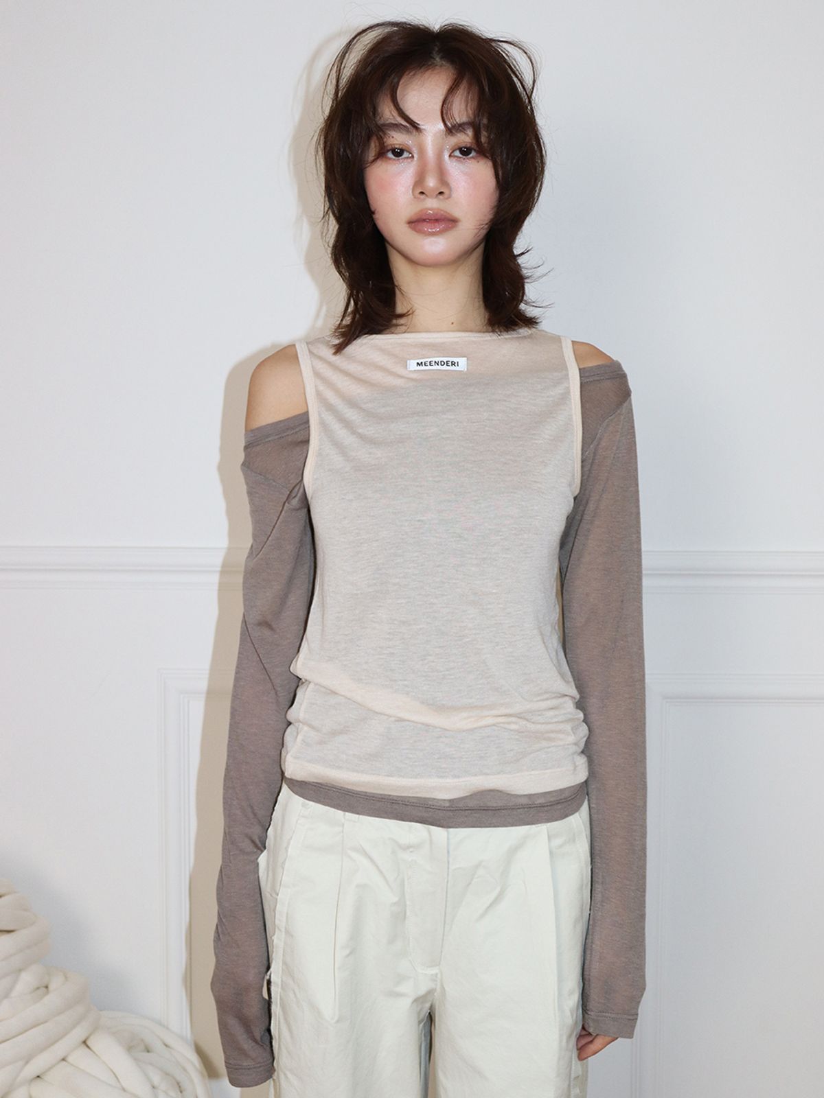 민더리(MEENDERI) 2WAY SHEER LAYERED TOP - BEIGE
