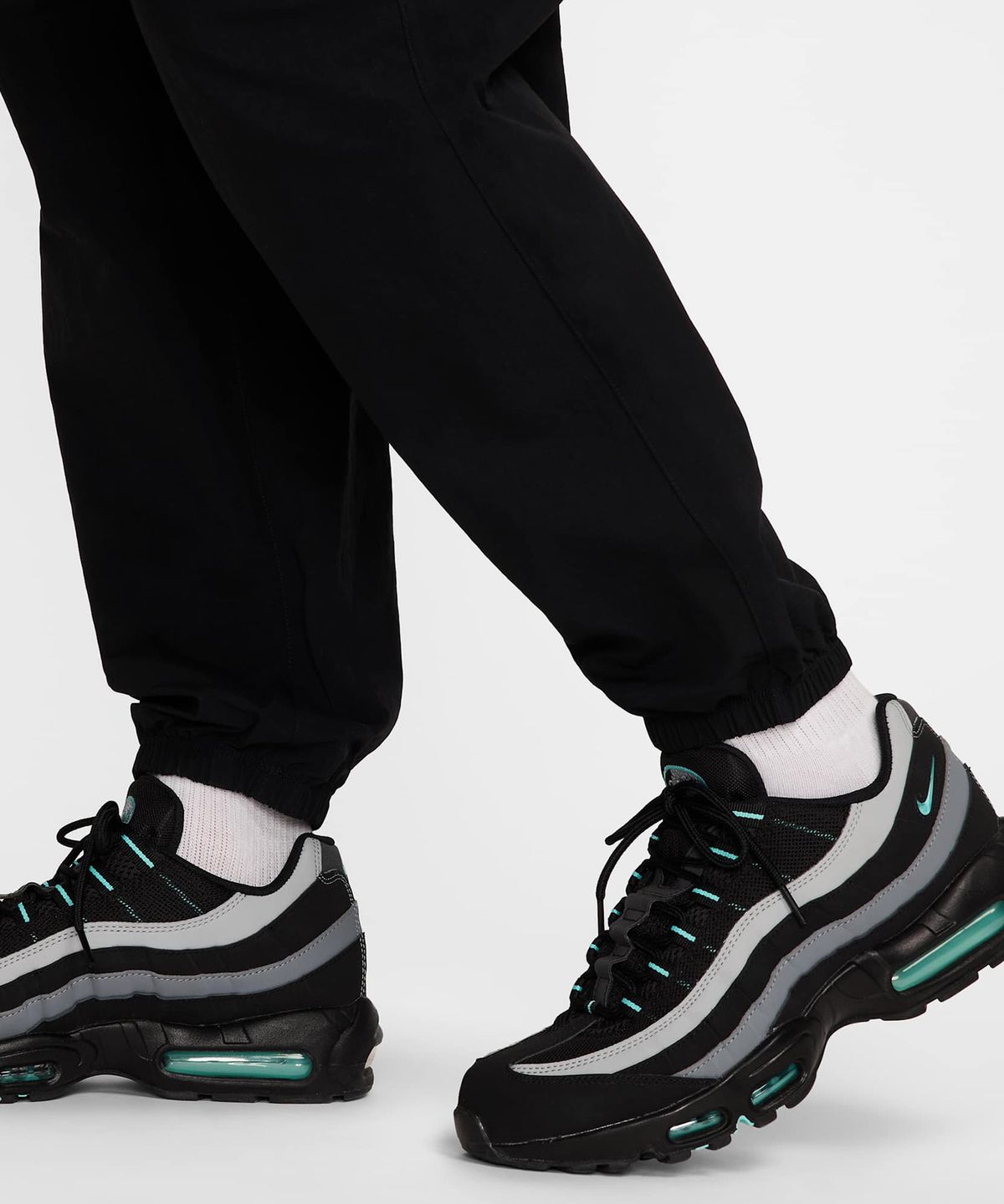 나이키(NIKE) 클럽 우븐 카고 팬츠 M - 블랙:화이트 / HJ1991-010