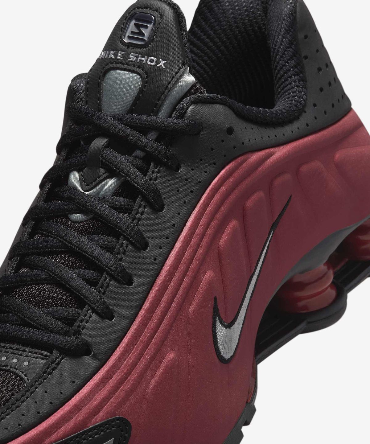 나이키(NIKE) 샥스 R4 W - 블랙:팀 레드:메탈릭 실버 / AR3565-009