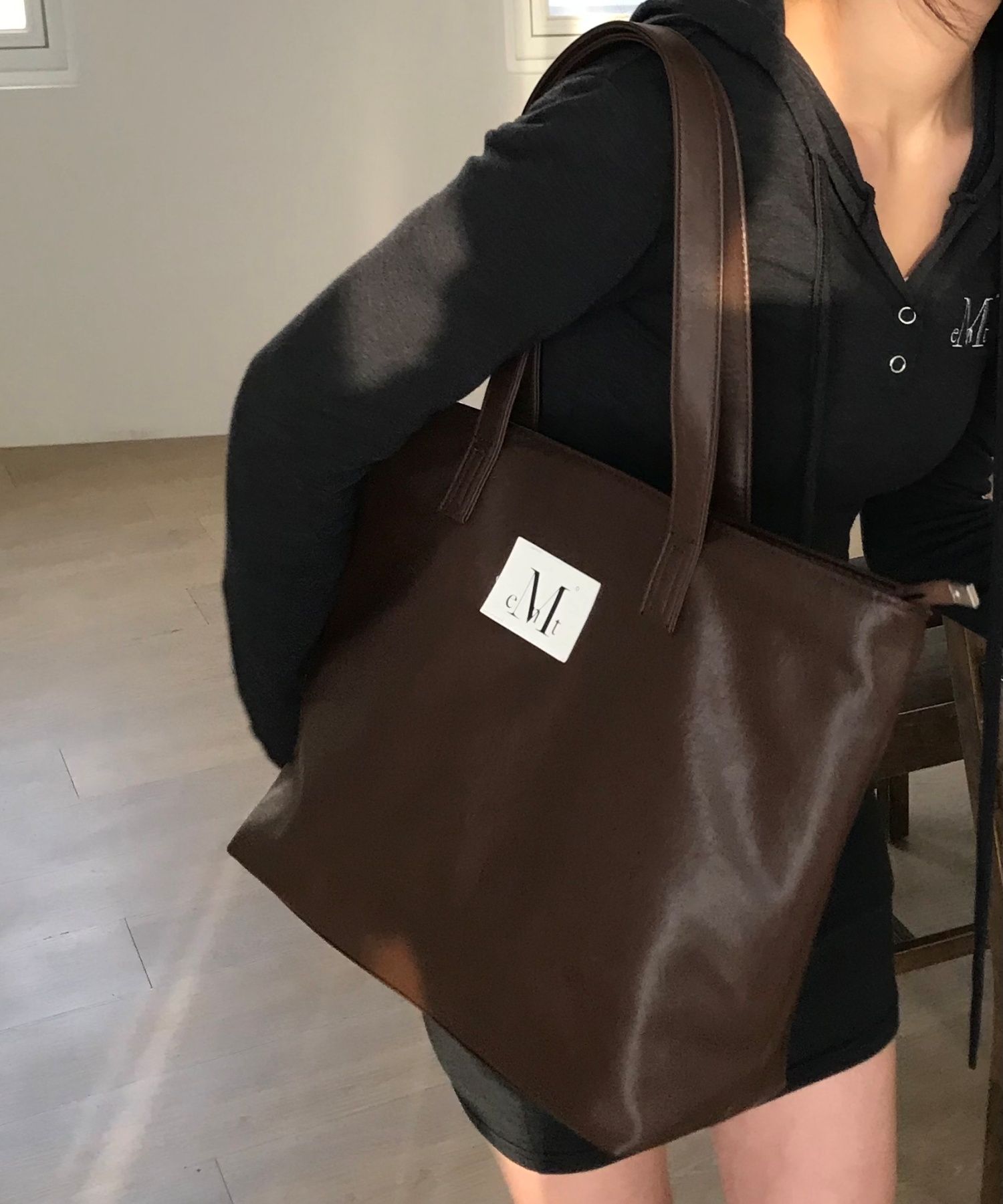 ★MUCENT★ Lienne side zipper leather shoulder bag unisex 2 MUSINSA | MUCENT Lienne Side Zipper Leather Shoulder Bag