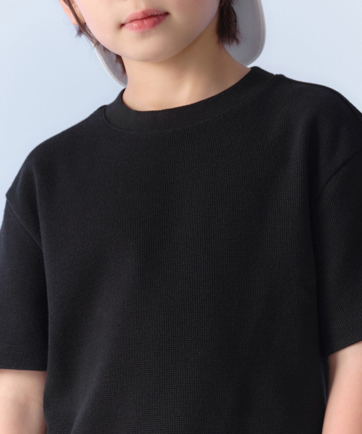 무신사 스탠다드 키즈(MUSINSA STANDARD KIDS) 와플 릴렉스드 크루 넥 티셔츠 [블랙]