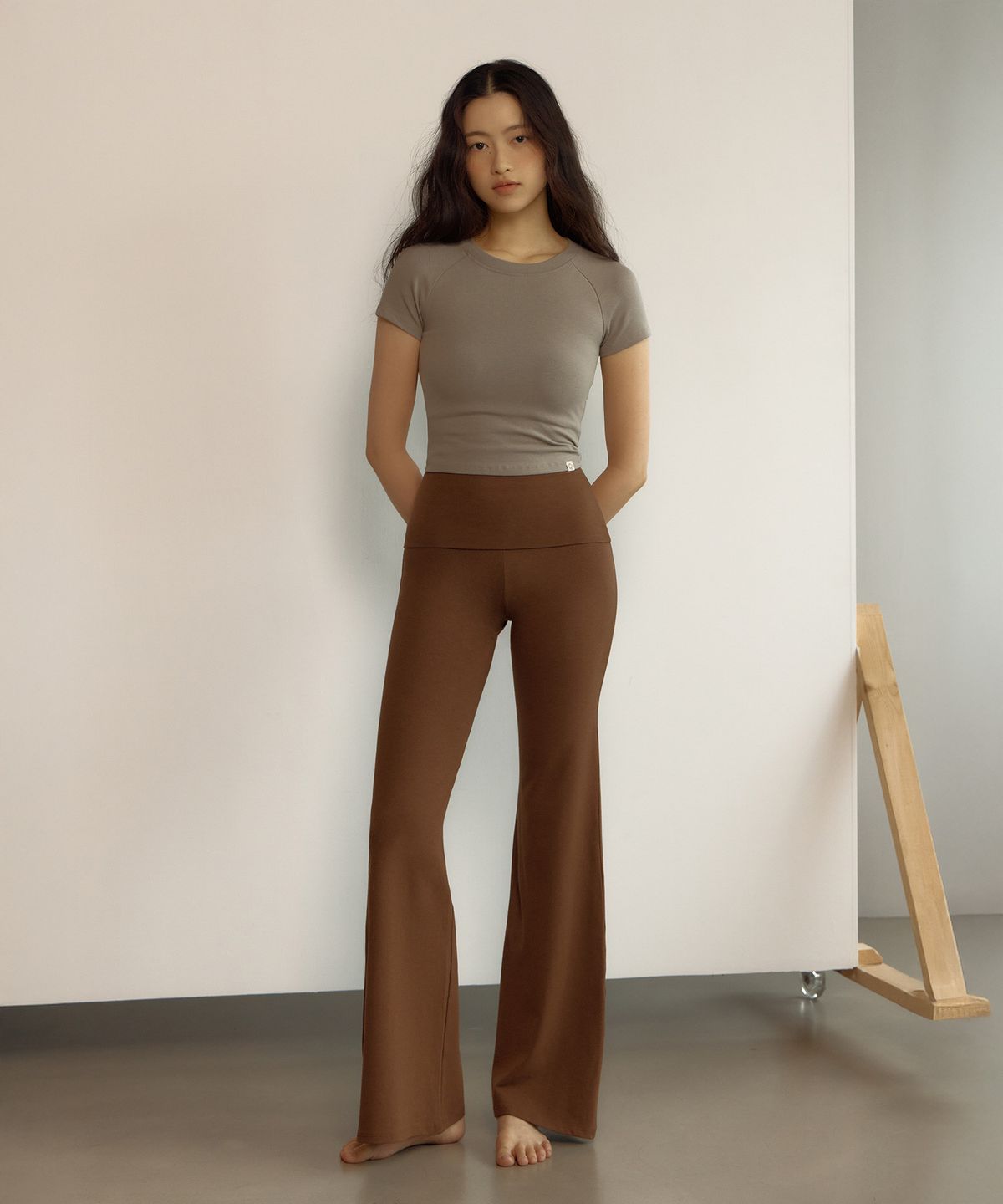 디야니(DHYANI) Tween Twist Crop Top (Stone Grey)