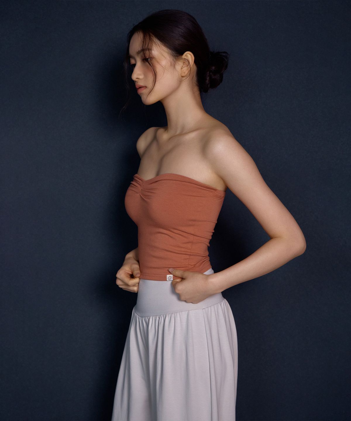 디야니(DHYANI) Pintuck Tube Top (Red Clay)
