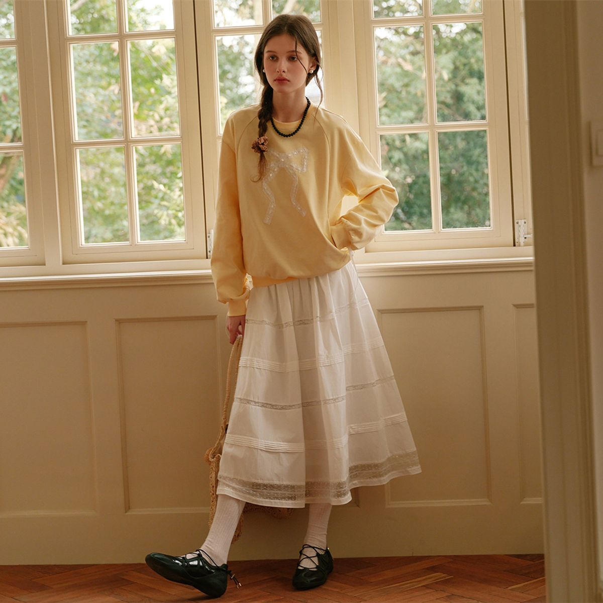 쎄무아듀(CEST MOIDEW) Cest_Lace line ribbon sweatshirt