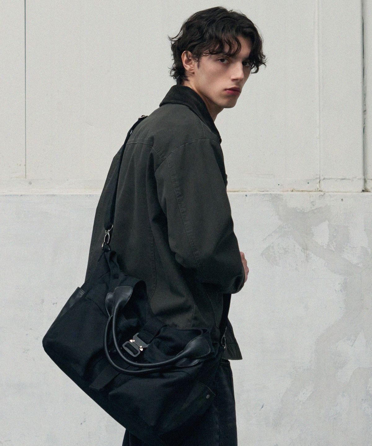 레더리(LEATHERY) 버클드 코튼 크로스 토트백 [BLACK]