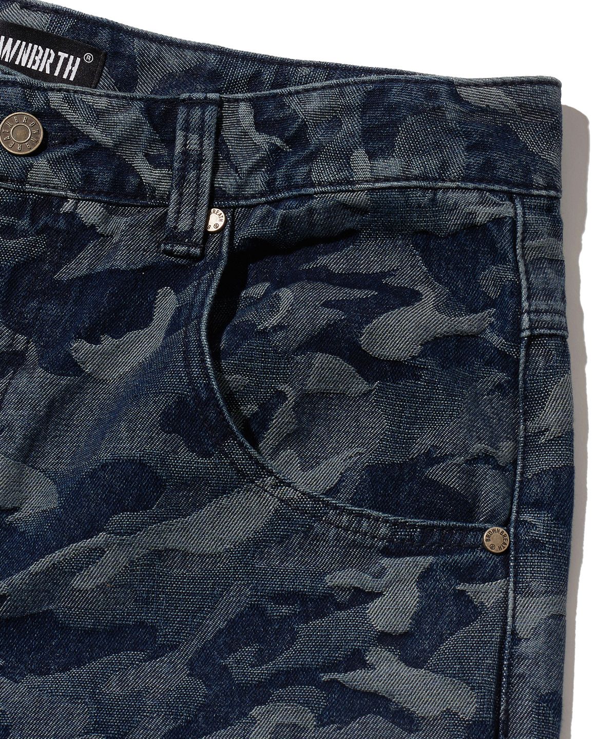 브라운브레스(BROWNBREATH) CAMO BIG POCKET DENIM PANTS - INDIGO