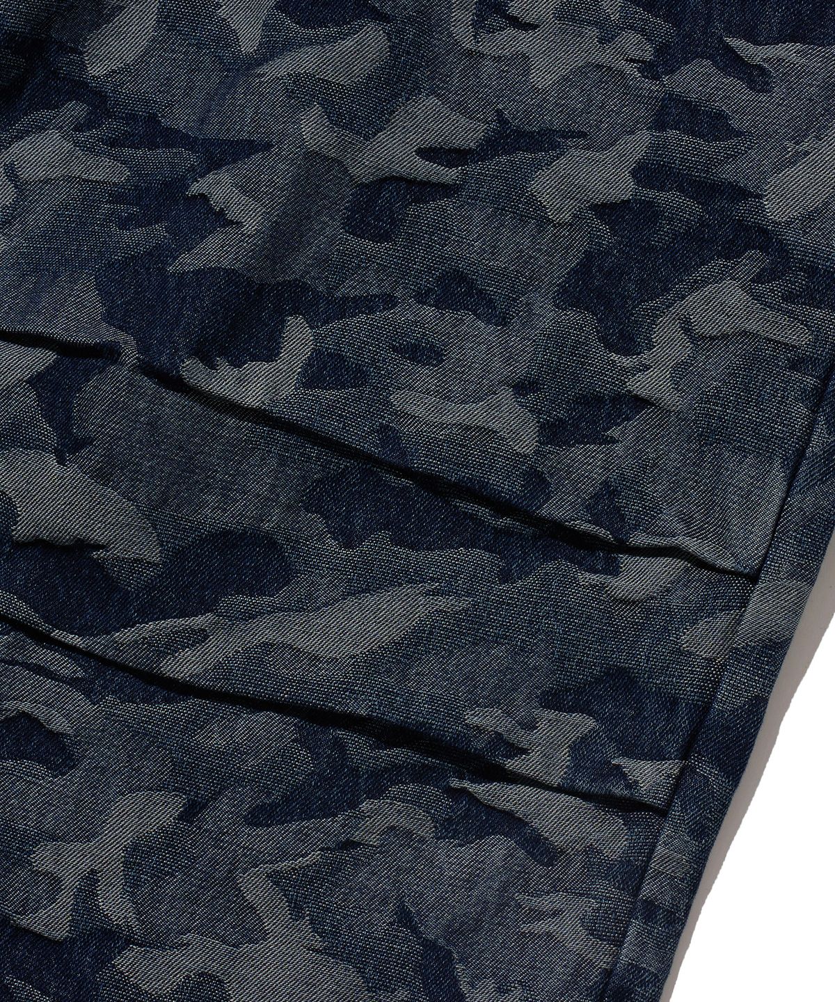 브라운브레스(BROWNBREATH) CAMO BIG POCKET DENIM PANTS - INDIGO