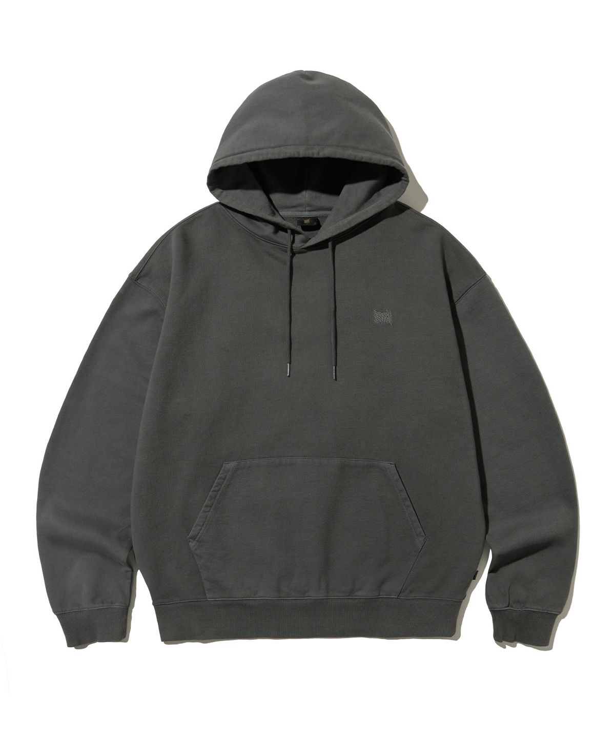 브라운브레스(BROWNBREATH) PIGMENT TAG HOODIE - CHARCOAL