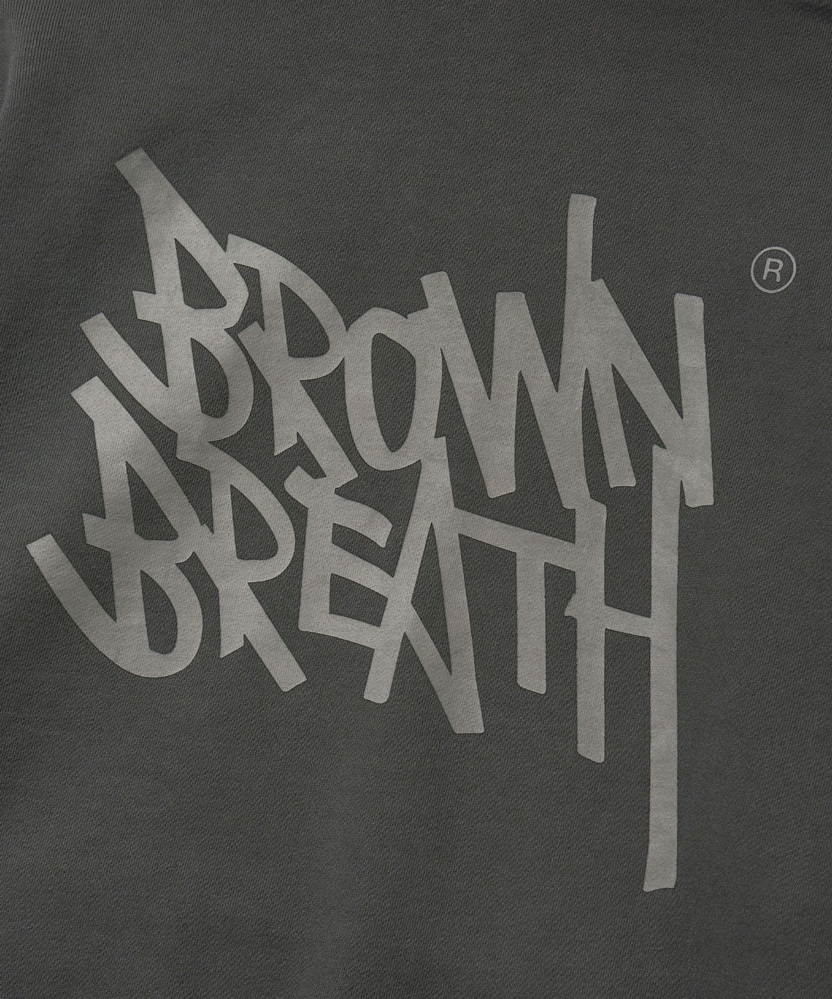 브라운브레스(BROWNBREATH) PIGMENT TAG HOODIE - CHARCOAL