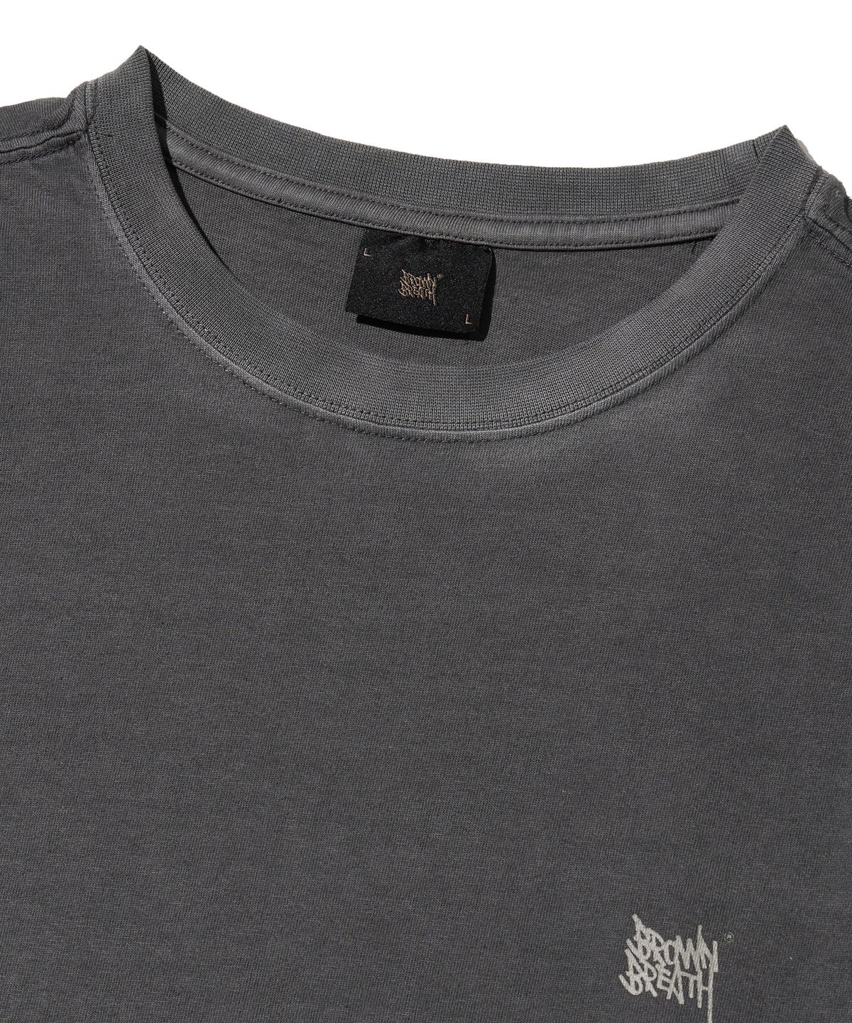 브라운브레스(BROWNBREATH) TAG PIGMENT LONGSLEEVE - CHARCOAL