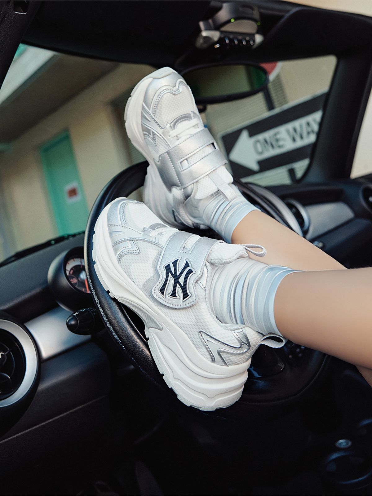 엠엘비 키즈(MLB KIDS) 커브 러너 주니어 NY (Silver)