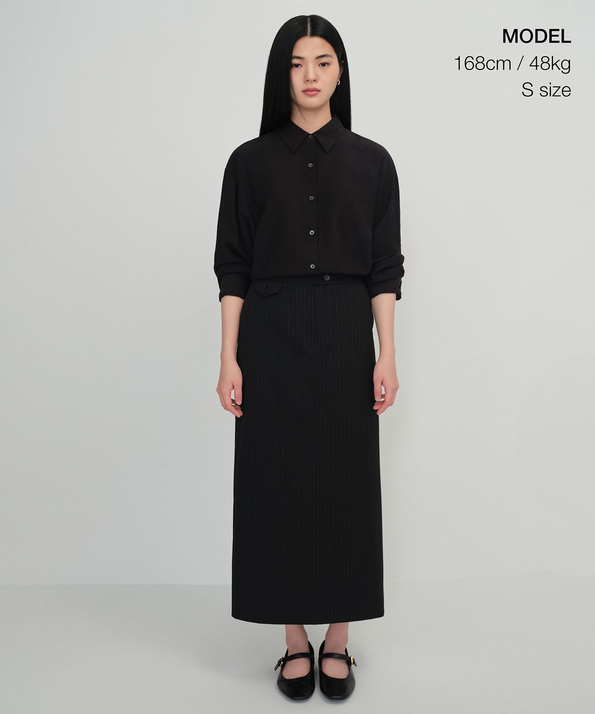 무신사 스탠다드 우먼(MUSINSA STANDARD WOMAN) 우먼즈 핀스트라이프 스트레이트 맥시 스커트 [블랙]