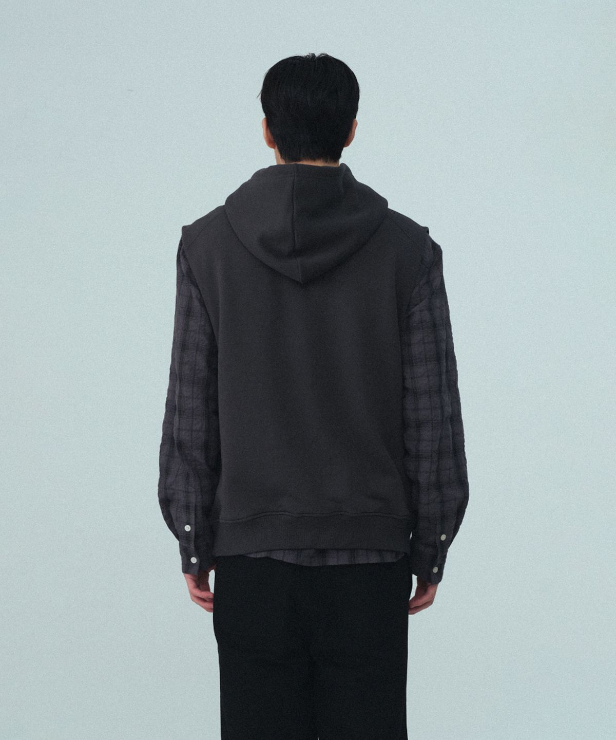 레스트앤레크레이션(REST&RECREATION) SLEEVELESS HOOD - CHARCOAL