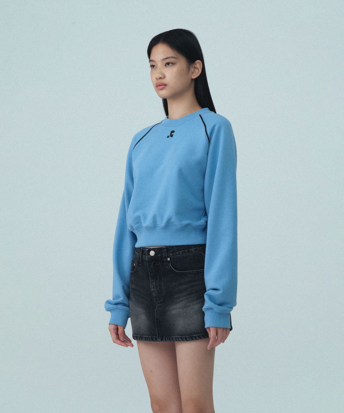 레스트앤레크레이션(REST&RECREATION) CROPPED RAGLAN SWEATSHIRT - BLUE