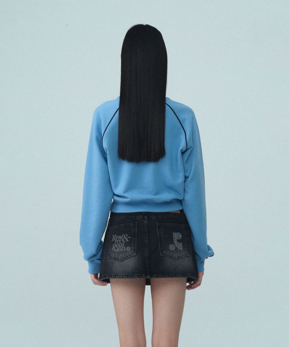 레스트앤레크레이션(REST&RECREATION) CROPPED RAGLAN SWEATSHIRT - BLUE