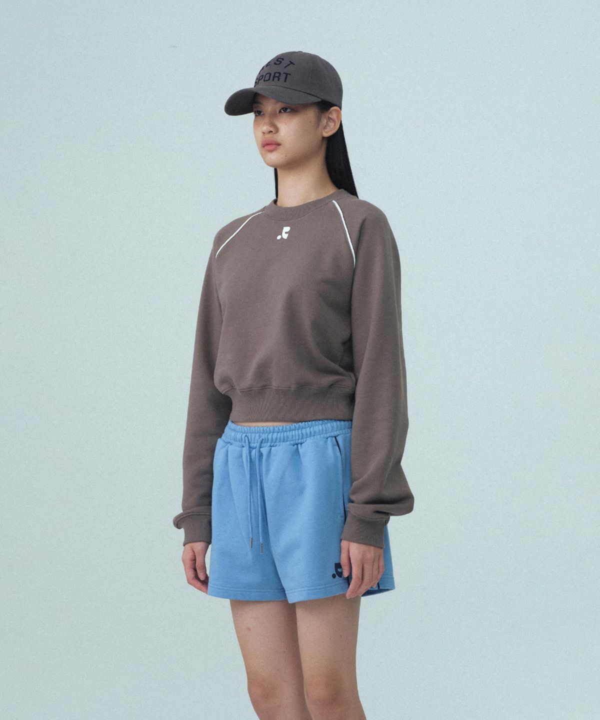 레스트앤레크레이션(REST&RECREATION) CROPPED RAGLAN SWEATSHIRT - DARK GREY