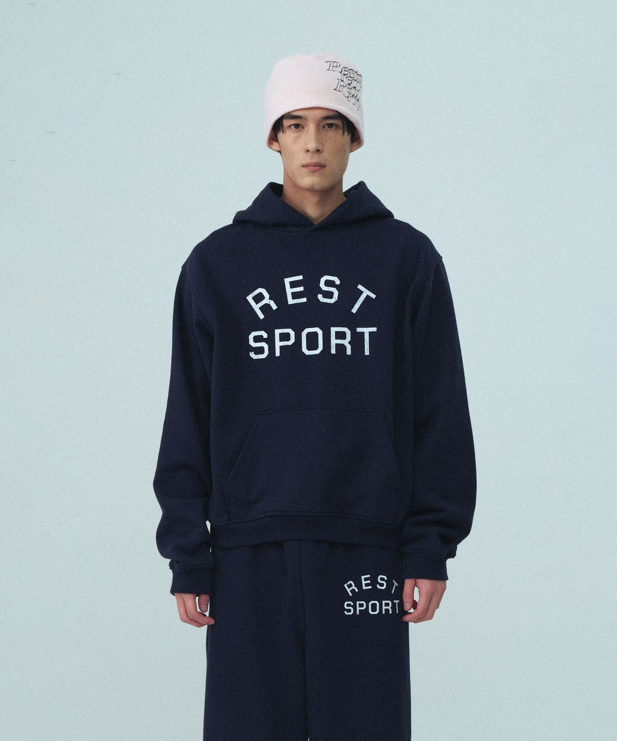 레스트앤레크레이션(REST&RECREATION) RS LOGO HOODIE - NAVY