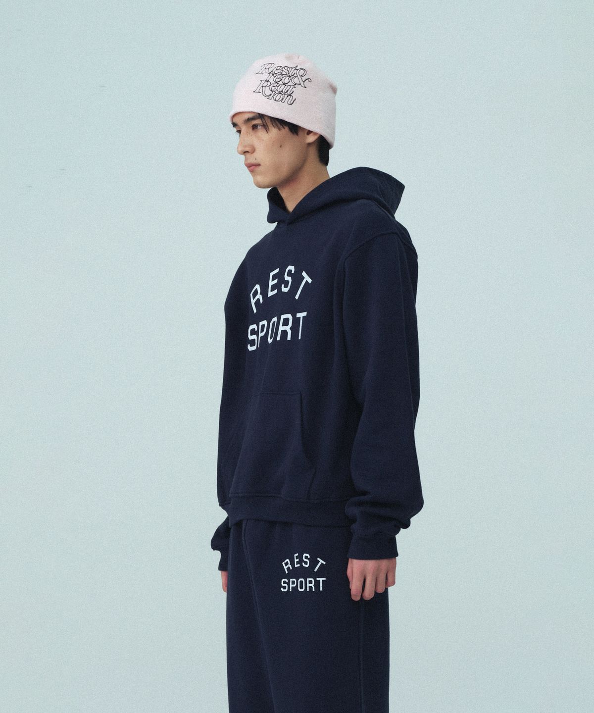 레스트앤레크레이션(REST&RECREATION) RS LOGO HOODIE - NAVY