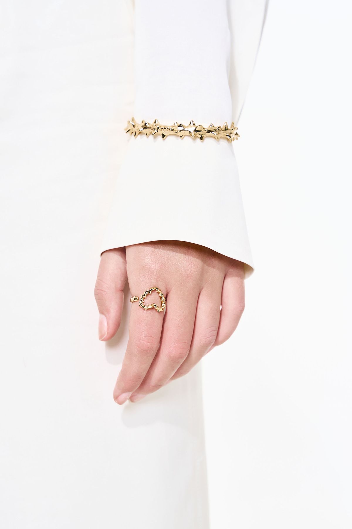 【SENTIMENTS】NO.611 SPIKY HEART RING ★韓国人気★ 追跡付 MUSINSA公式 | SENTIMENTS NO.611 [GOLD] SPIKY HEART RING
