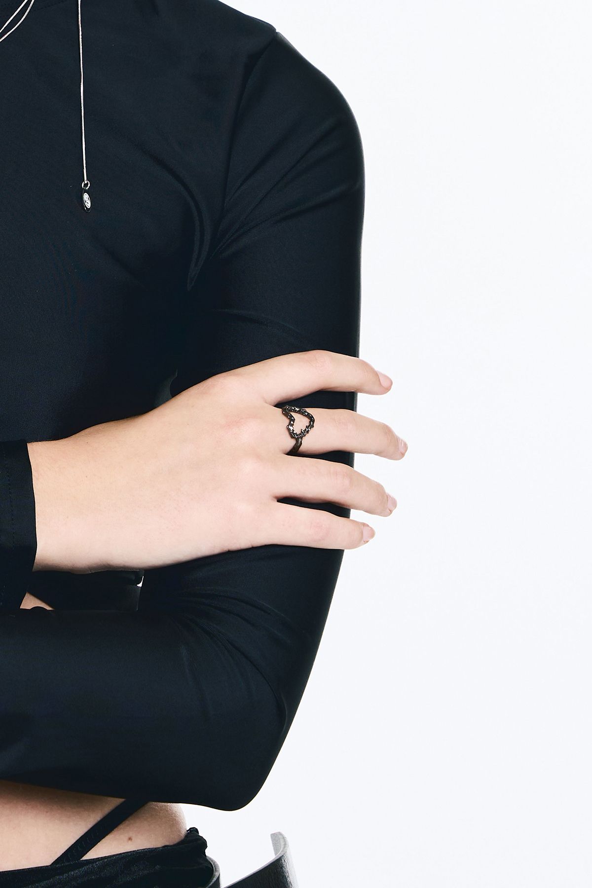 센티멍(SENTIMENTS) NO.611 [BLACK] SPIKY HEART RING