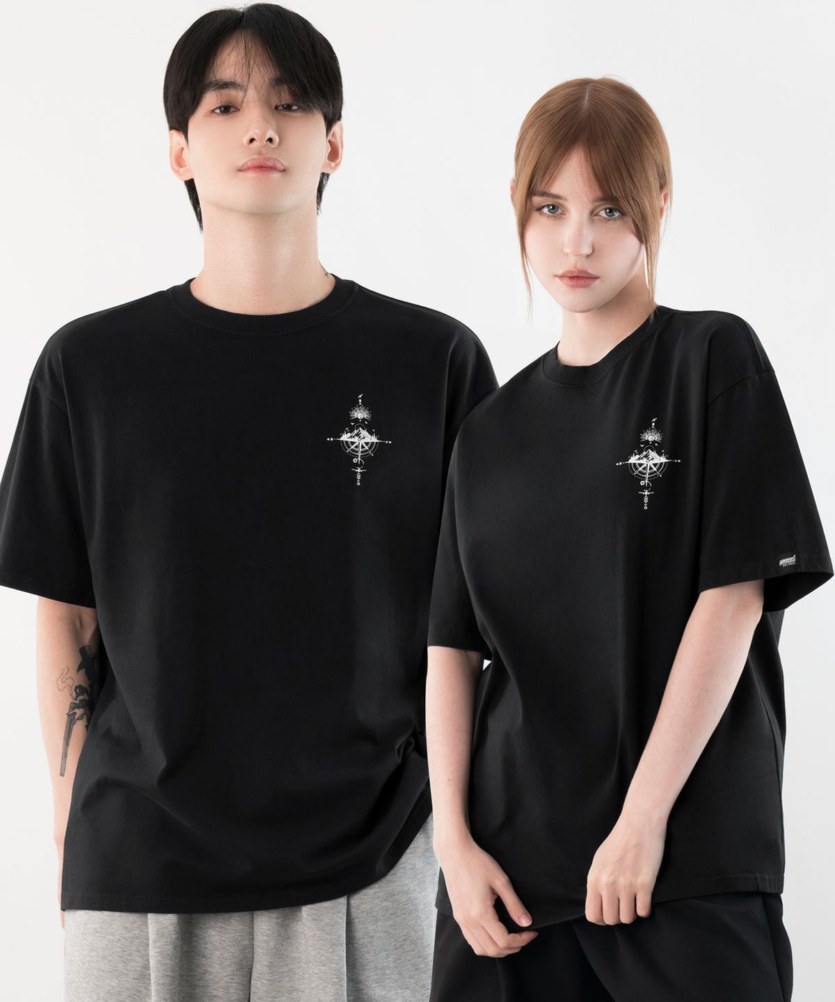 아르메데스(ARMEDES) [2PACK] 면 16수 오버핏 아트그래픽 반팔티셔츠 (1025)