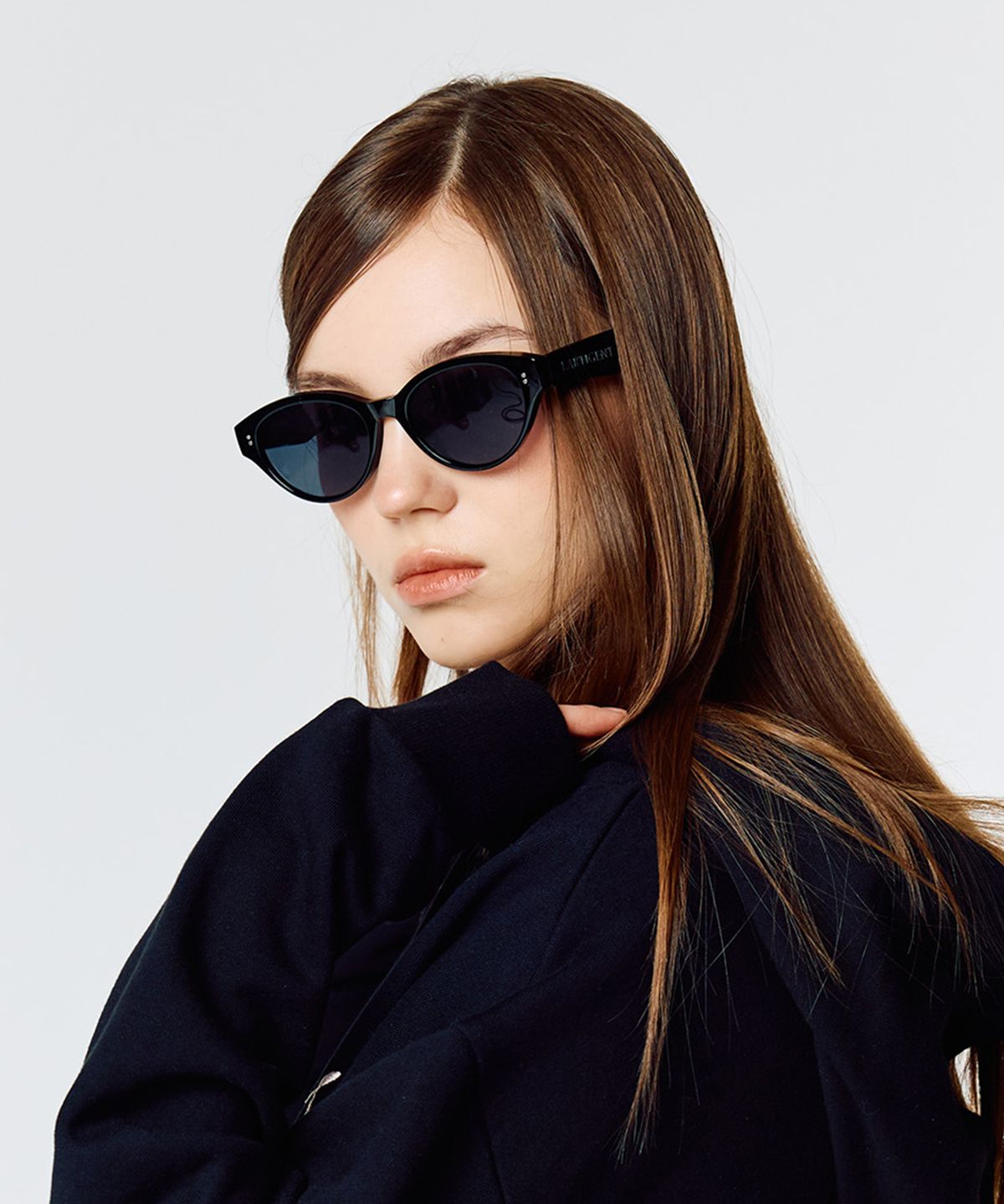 라티젠(LARTIGENT) [윤경 PICK] L15 ROUND SUNGLASSES(BLACK)