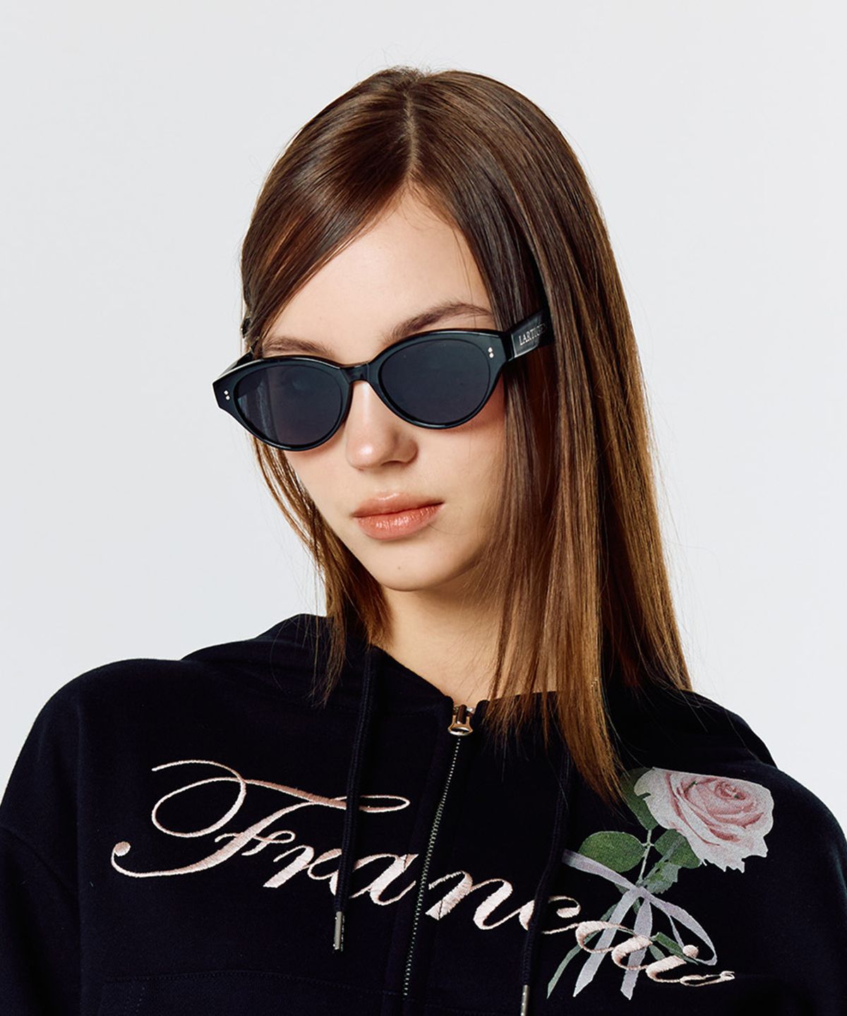 라티젠(LARTIGENT) [윤경 PICK] L15 ROUND SUNGLASSES(BLACK)
