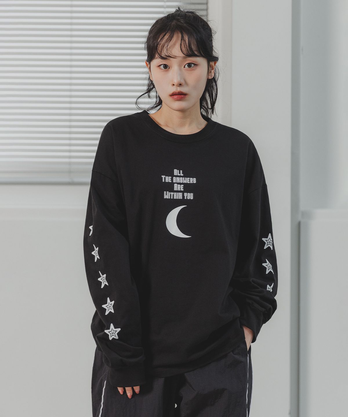 앨빈클로(ALVINCLO) 스타&루나 오버핏 긴팔티 AVT939 (2 COLOR)