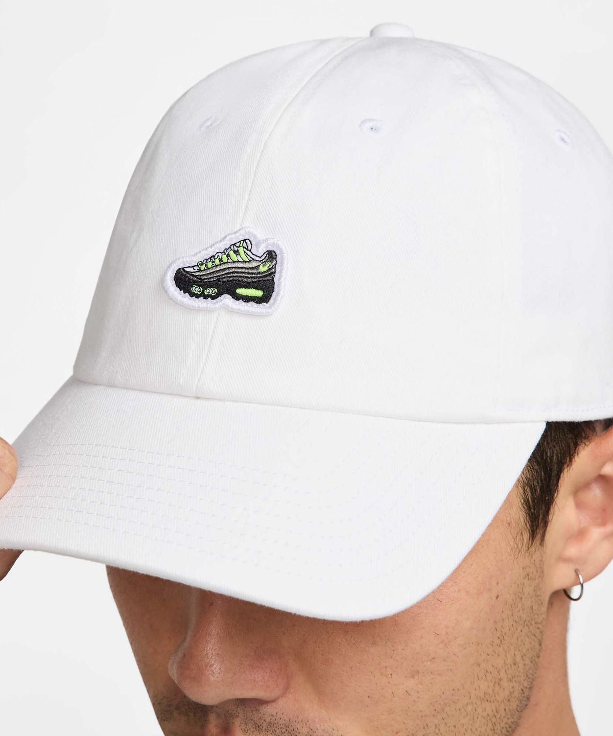 나이키(NIKE) 클럽 언스트럭처 캡 - 화이트 / HJ6984-100