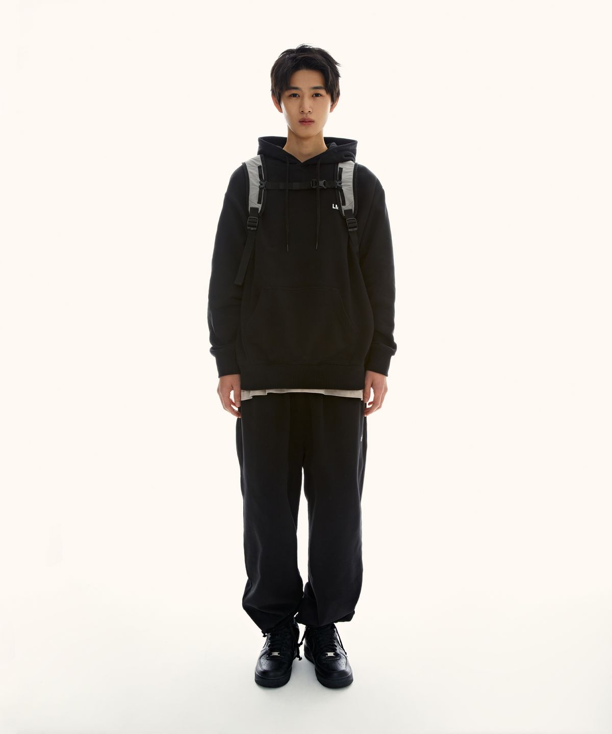 엘엠씨(LMC) OVAL GLOBE RETINA BACKPACK gray