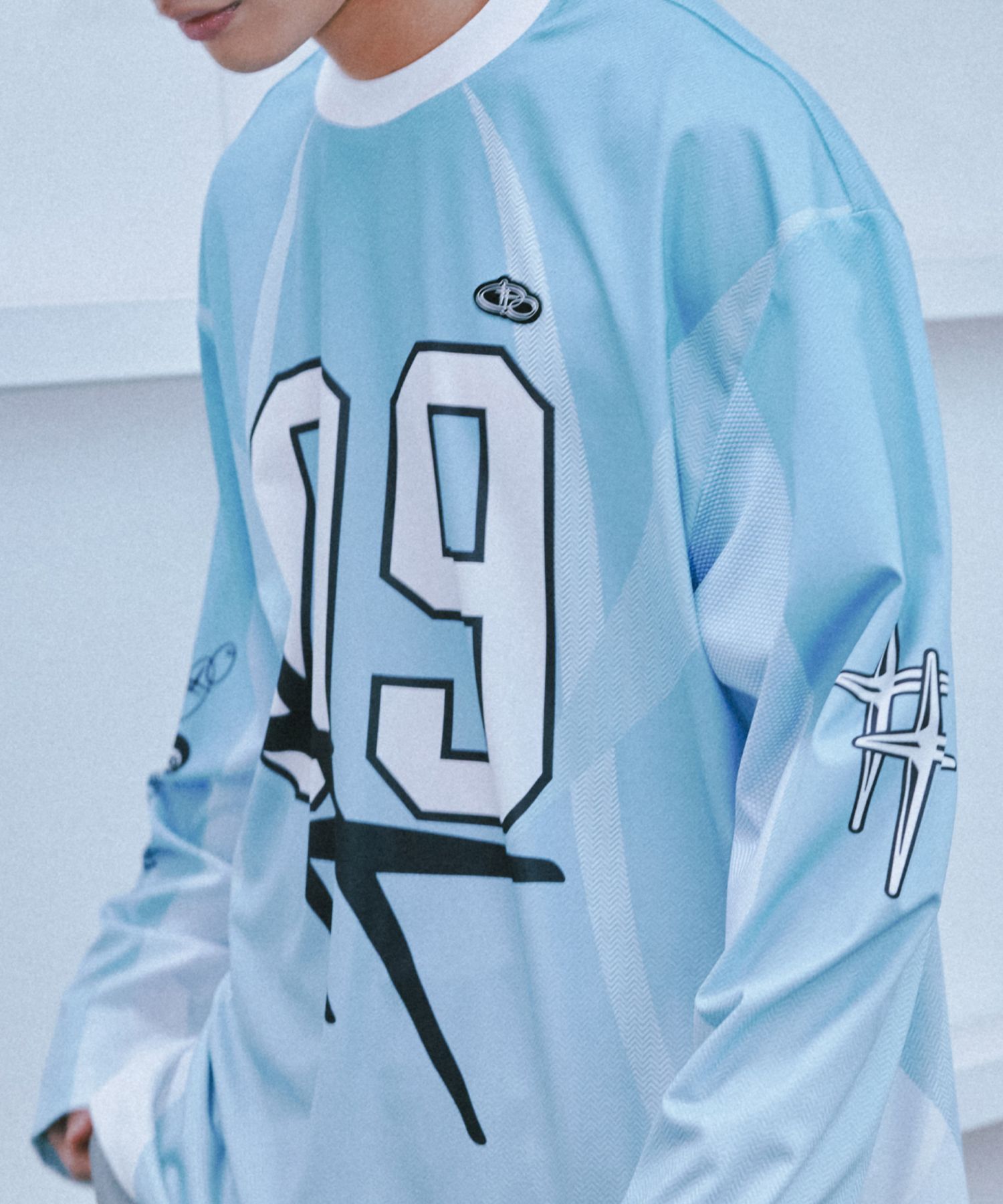 ★2025SS新作★ROMANTIC CROWN★NEW ROMANTIC SPORTS JERSEY MUSINSA | ROMANTIC CROWN New Romantic Sports Jersey_Charcoal