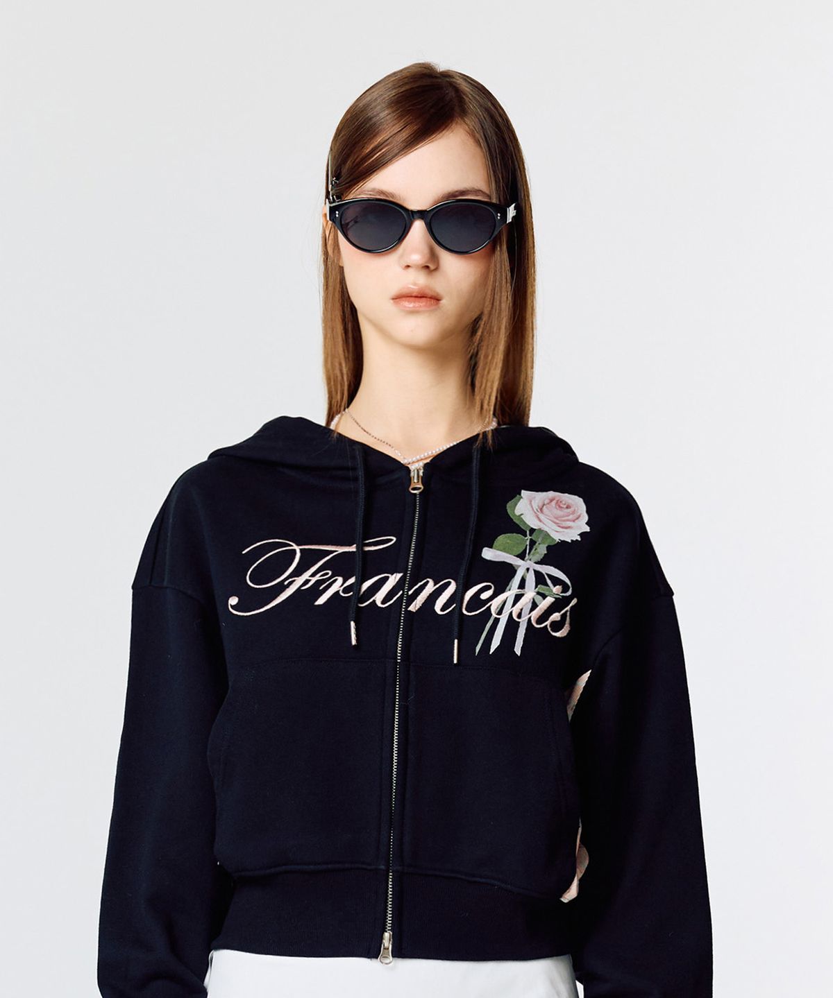 라티젠(LARTIGENT) L15 ROSE CROP HOOD ZIP-UP(BLACK)