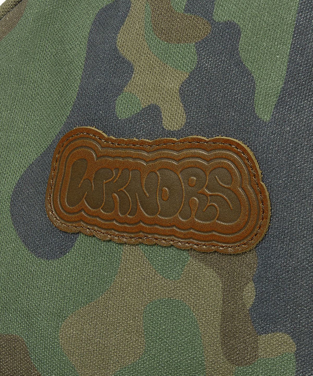위캔더스(WKNDRS) GRAFFITI LOGO BACKPACK (CAMO)